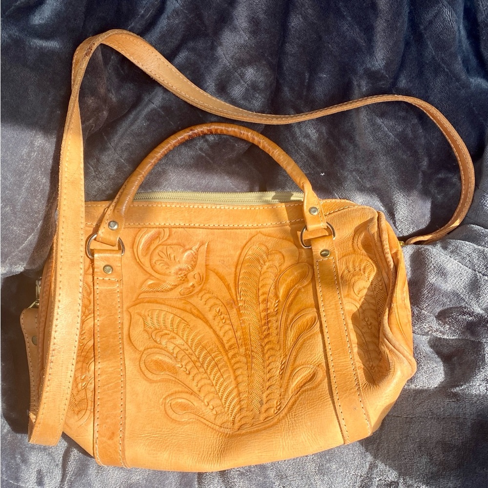VINTAGE GORGEOUS LEATHER TOOLED -FASHIONS BY KRISTY Leather Tooled Satchel Purse
